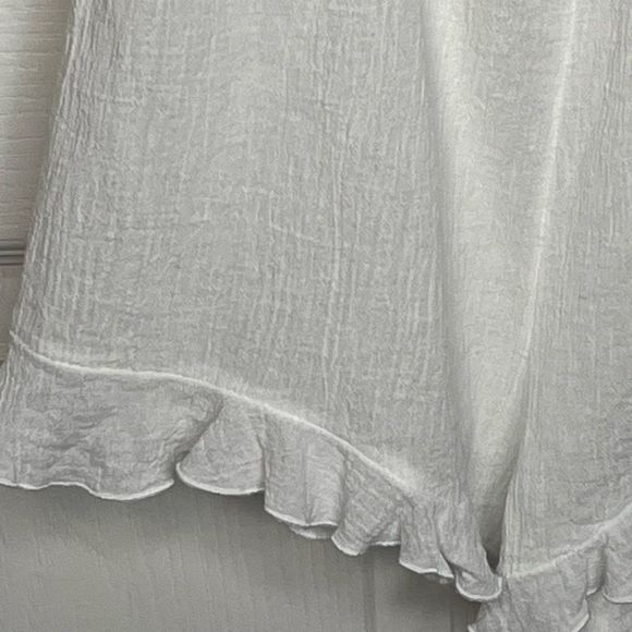 Victoria's Secret White Jumpsuit with Elegant Design - Picture 6 of 11